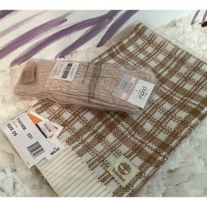 Timberland Scarf and Pudus Sweater Sock